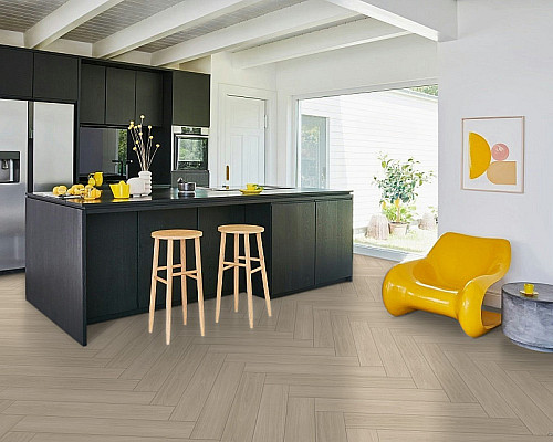 Upratovanie bez starostí: Aké čistiace prostriedky sú najlepšie pre jednotlivé typy podláh?