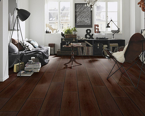 Trendy farby a dekory podláh pre aktuálnu sezónu 2025