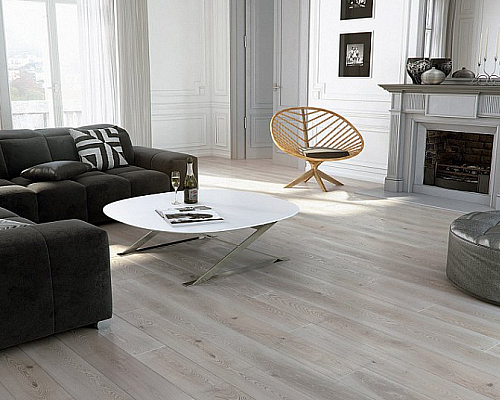 Trendy v podlahách na rok 2026: prírodné odtiene a tichý komfort